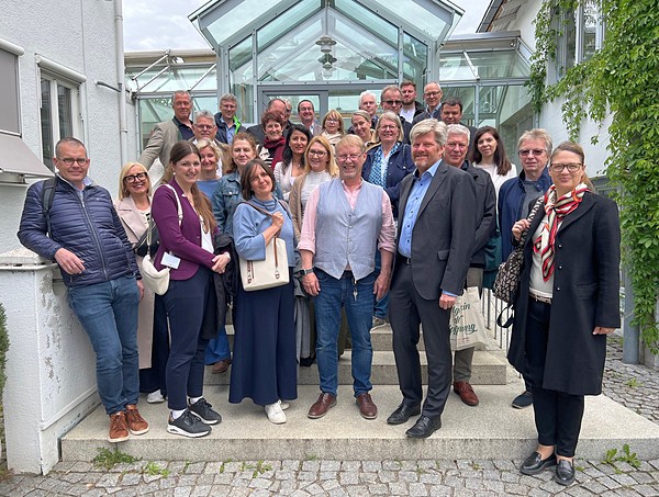 Gruppenbild mit den Schulleitern der österreichischen Ordenskonferenz und dem SLW