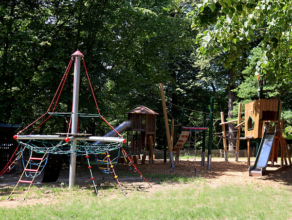Ein großes Dankeschön: der Spielplatz in St. Maria Fürstenzell ist fertig