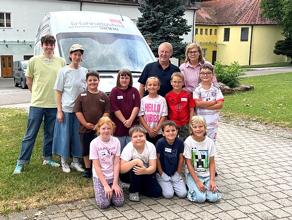 Das Politmobil besucht die Heimvolksschule